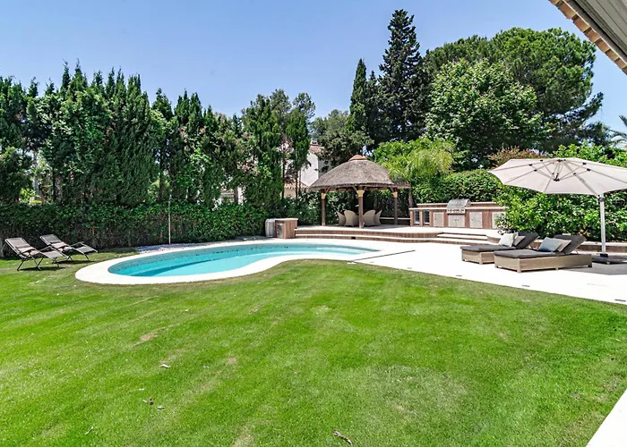 Nottingham: Stunning Private * ماربيا