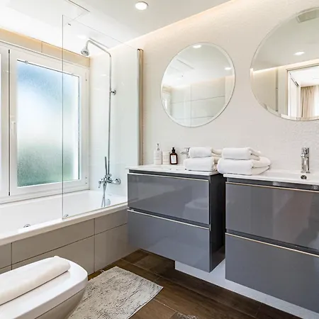 Nottingham: Stunning Private Μαρμπέλλα