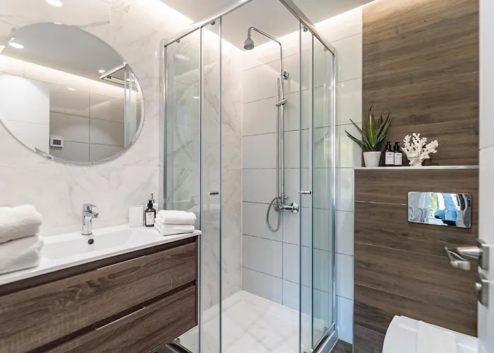 Nottingham: Stunning Private * Marbella