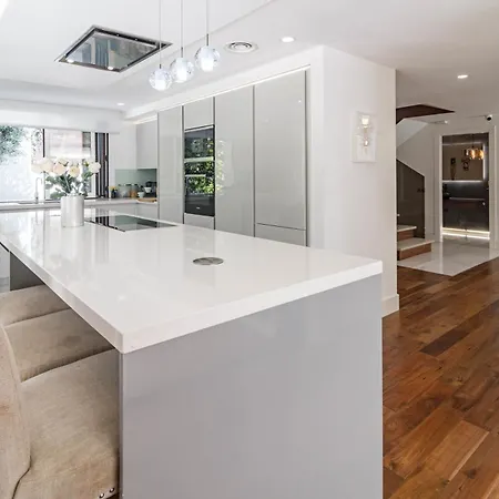 Nottingham: Stunning Private *