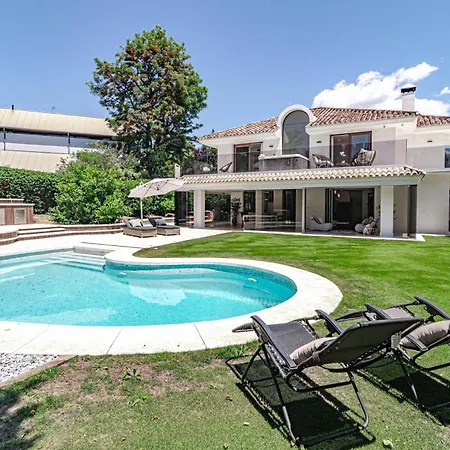 Будинок відпочинку Nottingham: Stunning Private Марбелья