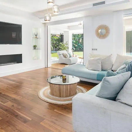 Nottingham: Stunning Private Marbella