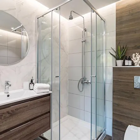 Nottingham: Stunning Private ماربيا