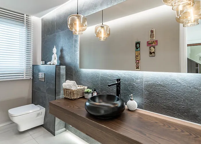 Nottingham: Stunning Private *