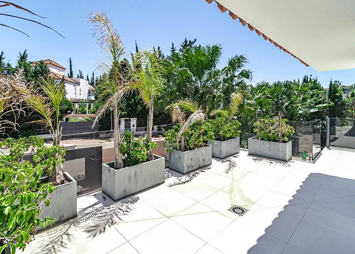 Nottingham: Stunning Private Μαρμπέλλα