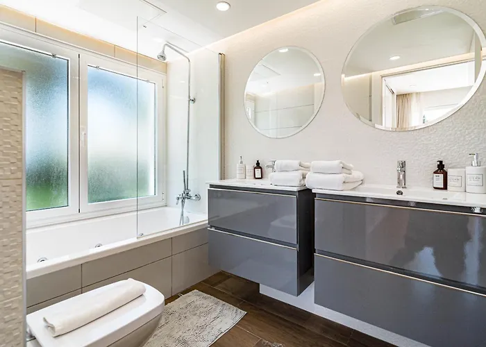 Nottingham: Stunning Private Μαρμπέλλα
