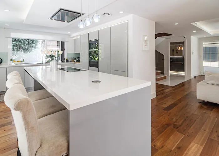 Nottingham: Stunning Private *