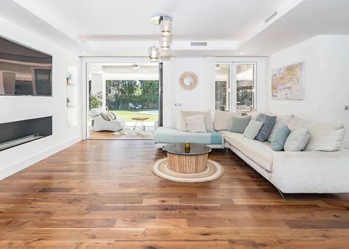 Nottingham: Stunning Private Marbella